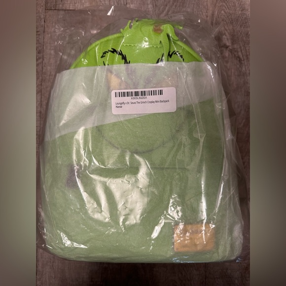 Loungefly Dr. Seuss the Grinch Faux Leather Mini Backpack and Wallet Set - Picture 11 of 12